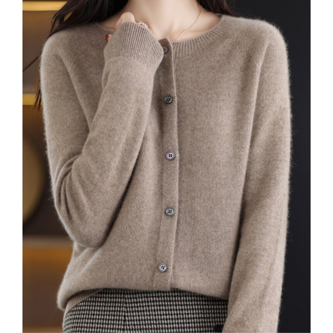 Abigail | Wolle Damen Strickjacke mit O-Ausschnitt