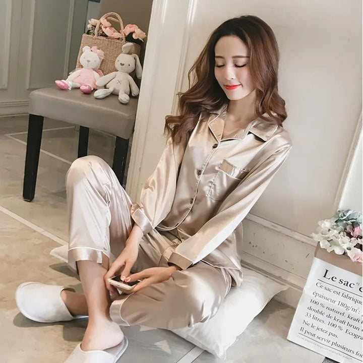 Hilaria | Seidensatin Damenpyjamas