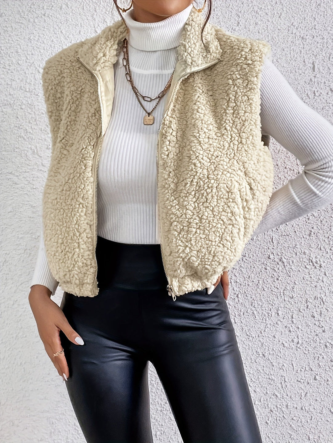 Briallen | Weicher Teddy Bodywarmer mit hohem Kragen