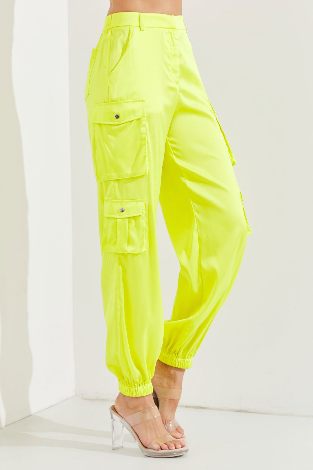 Zivara | Satin Top mit Cargo-Hose