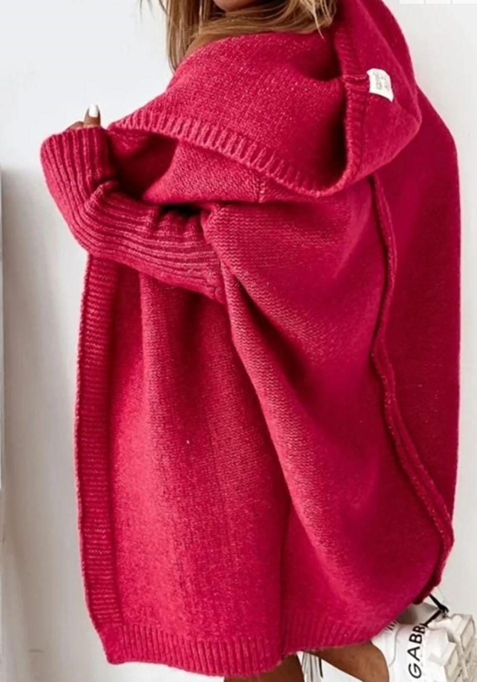 Leota | Elegante lange Strickjacke mit Kapuze für Frauen