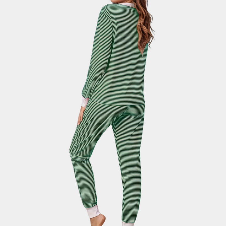 Hildegunn | Klassisches Pyjama-Set für Frauen