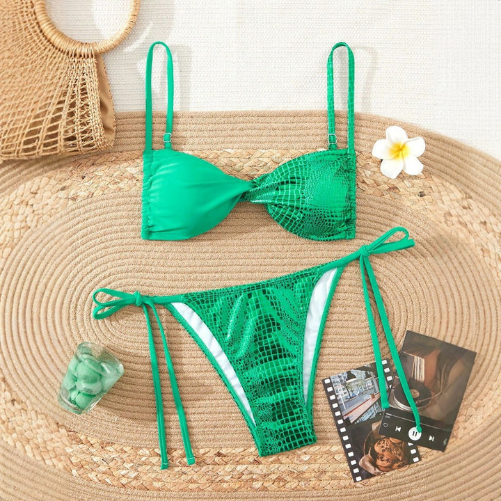 Avelora | Leichte Bikini-Set mit Details