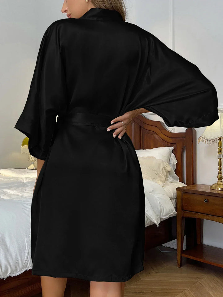 Quiana | Eleganter Satin-Kimono für Damen