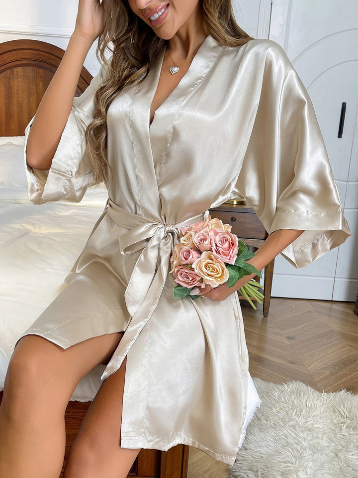 Quiana | Eleganter Satin-Kimono für Damen