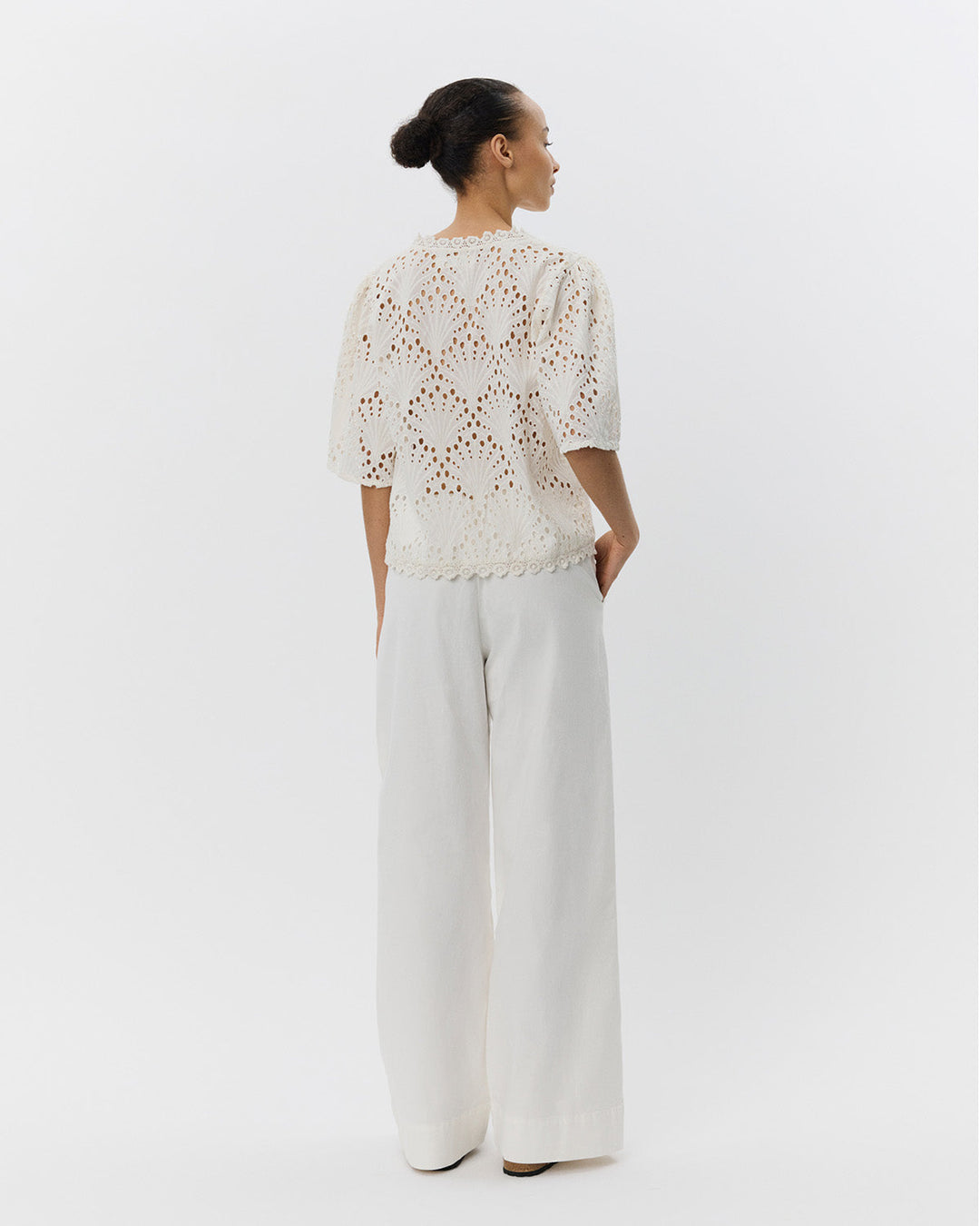 Debora | Elegante Broderie-Bluse
