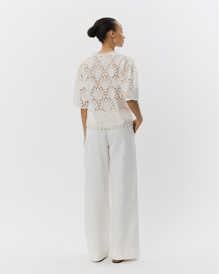 Debora | Elegante Broderie-Bluse