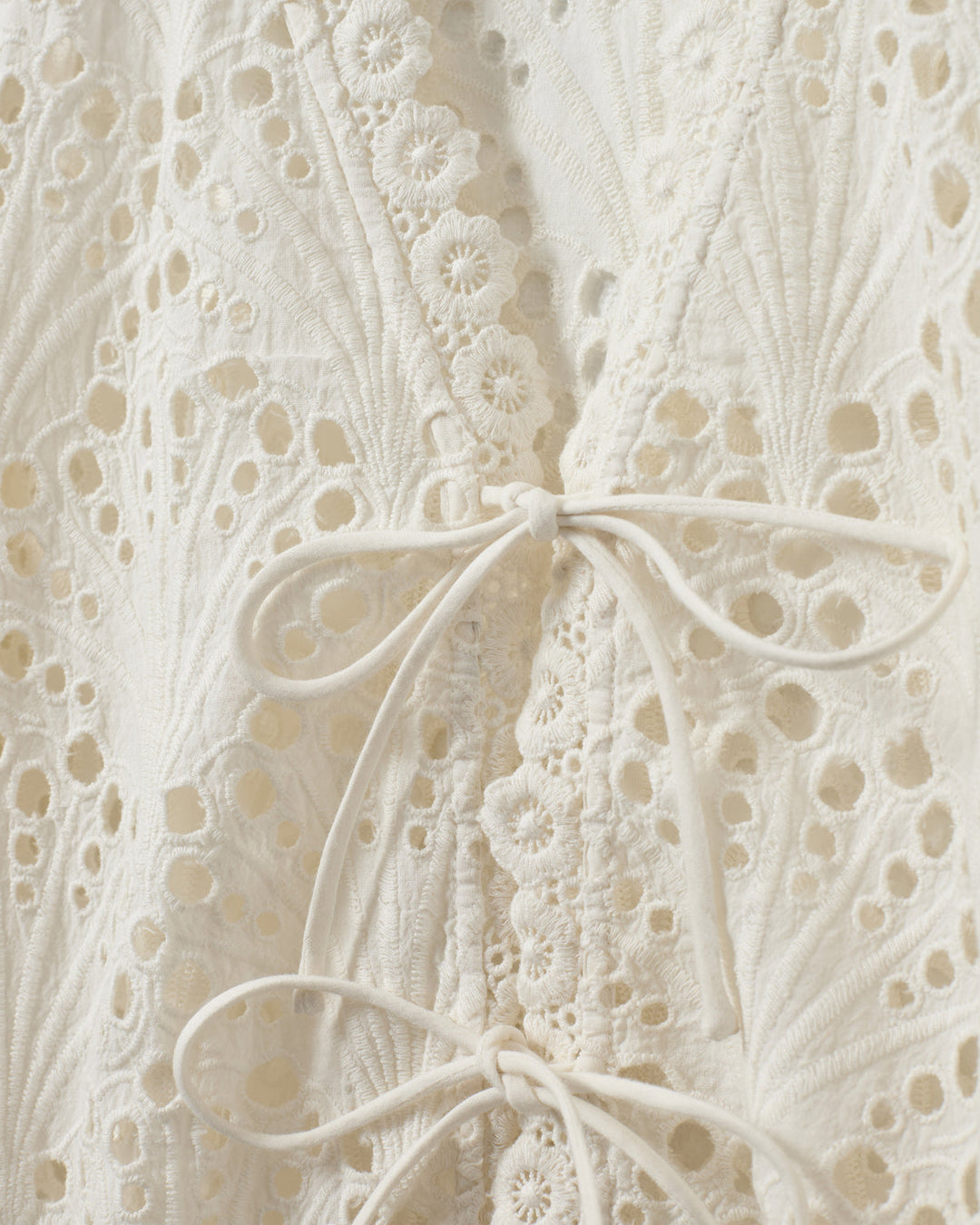 Debora | Elegante Broderie-Bluse