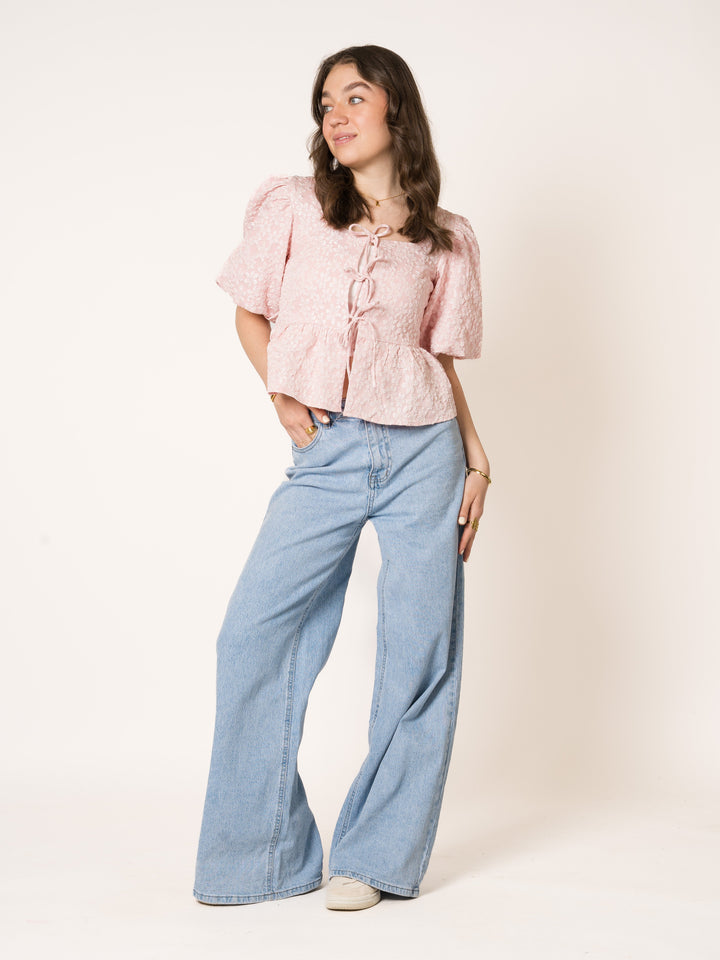 Minka | Elegante 3D-Blumenbluse