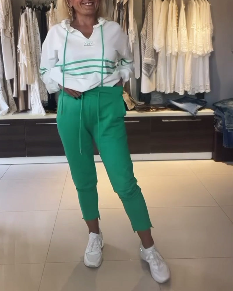 Ilena | Gestreifte Hose und Kapuzenjacke im Set