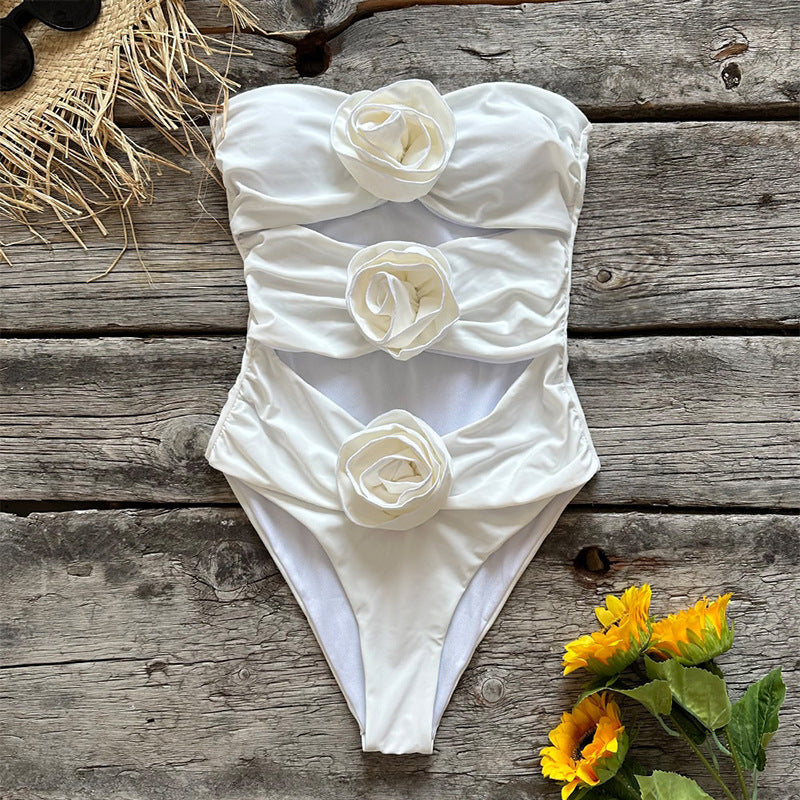 Karindra | Trägerloser Badeanzug mit Blumen