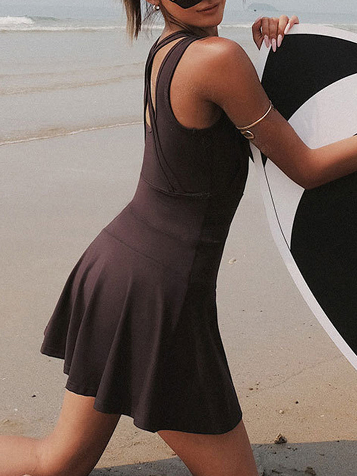 Quellis | Funktionales Freizeitkleid mit V-Ausschnitt