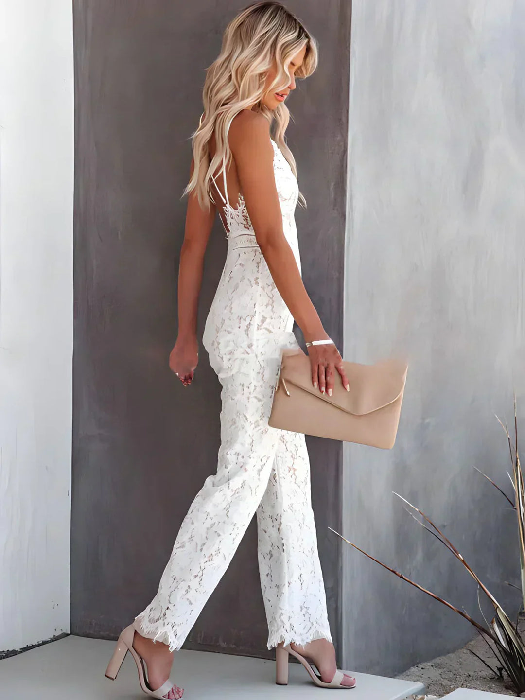 Wensira | Eleganter Jumpsuit mit Spitzeneinsatz