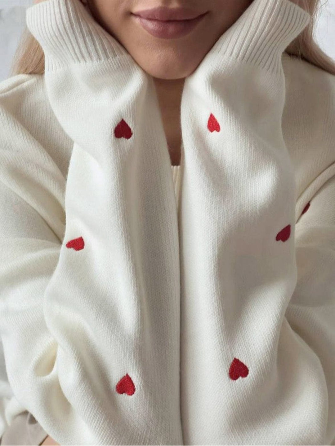 Azilis | Gestickter Herzchen-Pullover