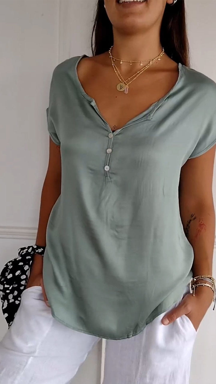 Briennea | Luftige Bluse mit knöpfen