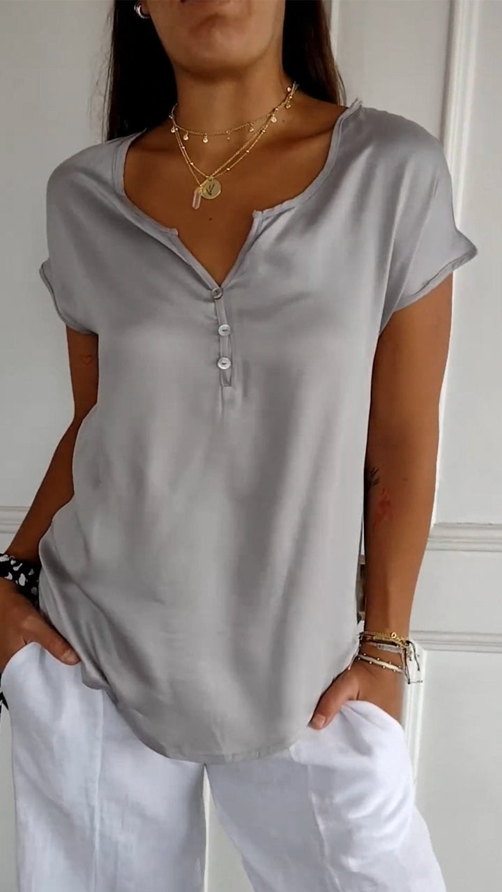 Briennea | Luftige Bluse mit knöpfen