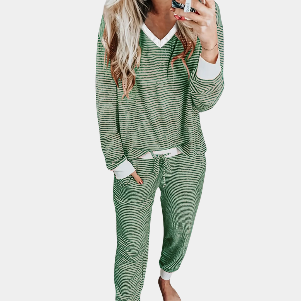Hildegunn | Klassisches Pyjama-Set für Frauen