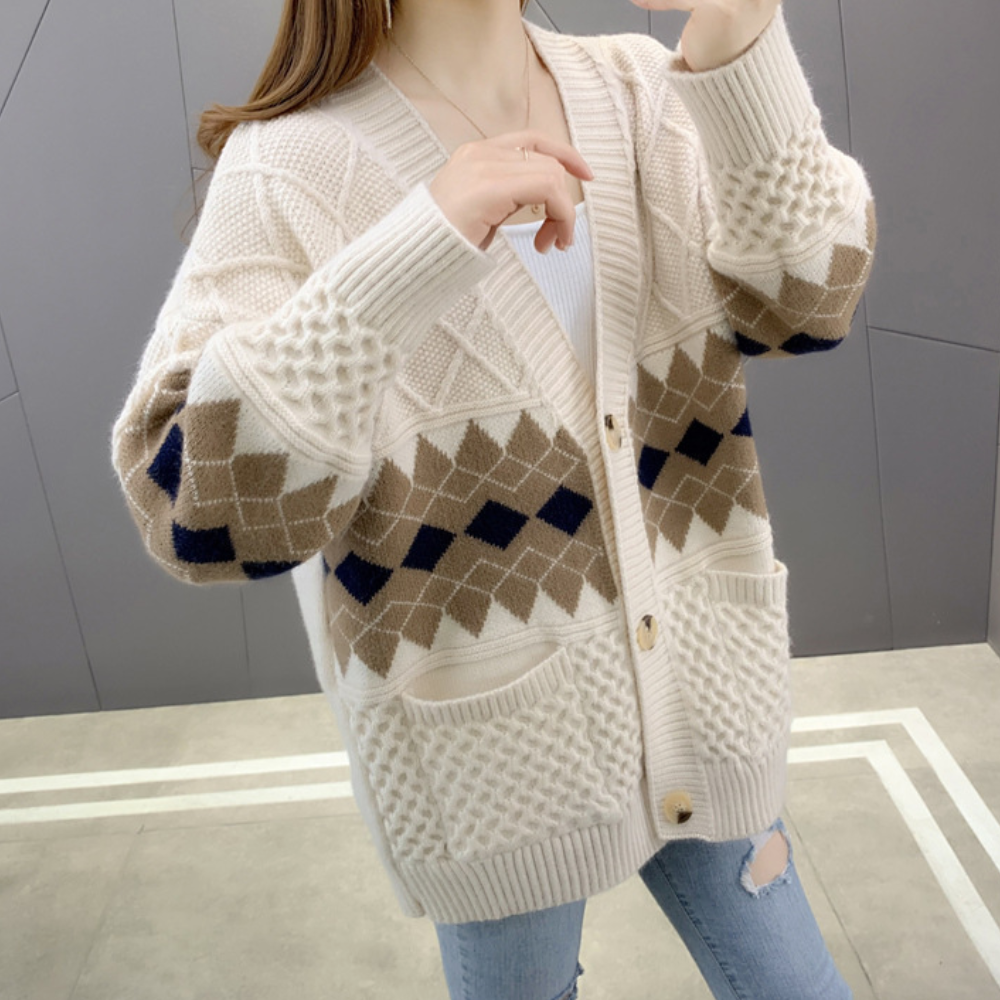 Clementia | Bequeme Strickjacke für Frauen