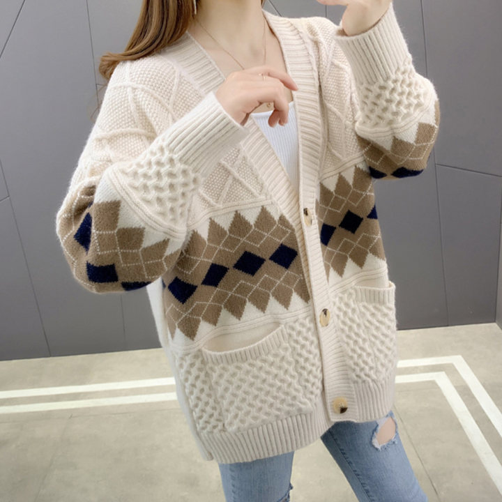 Clementia | Bequeme Strickjacke für Frauen
