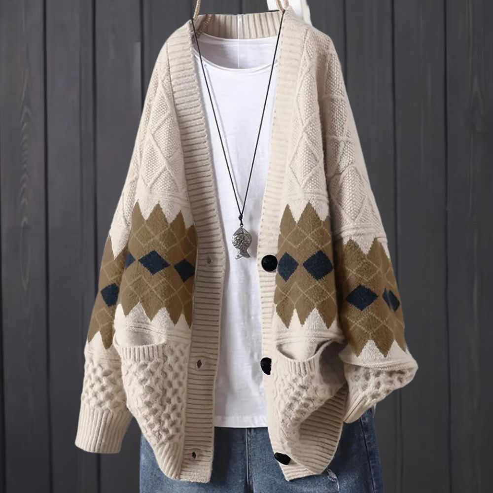 Clementia | Bequeme Strickjacke für Frauen